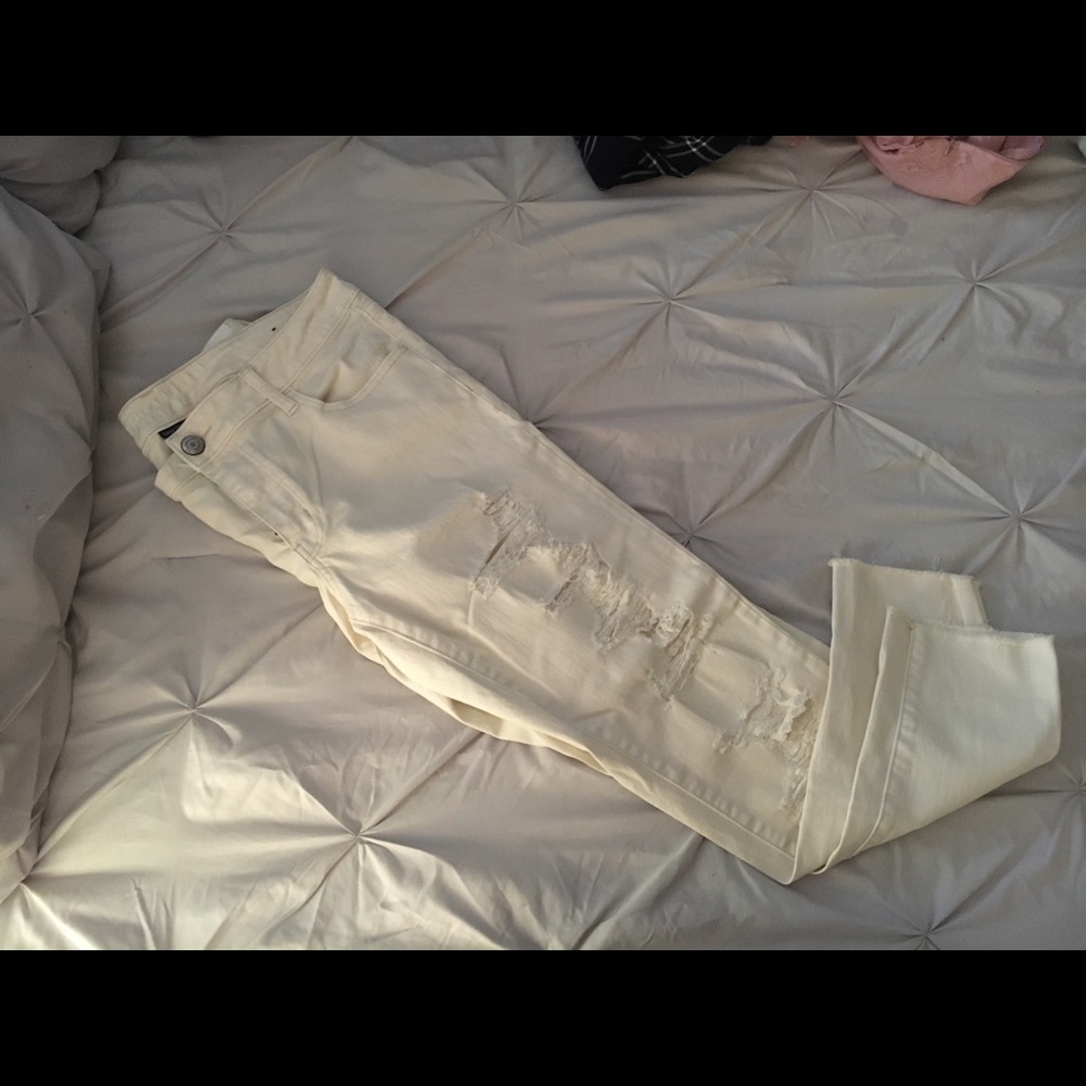 American Eagle White Skinny Jeans Ripped